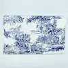La pochette matelassée déjà iconique en Toile de Jouy. Idéale pour briller en soirée ou briller tout court!