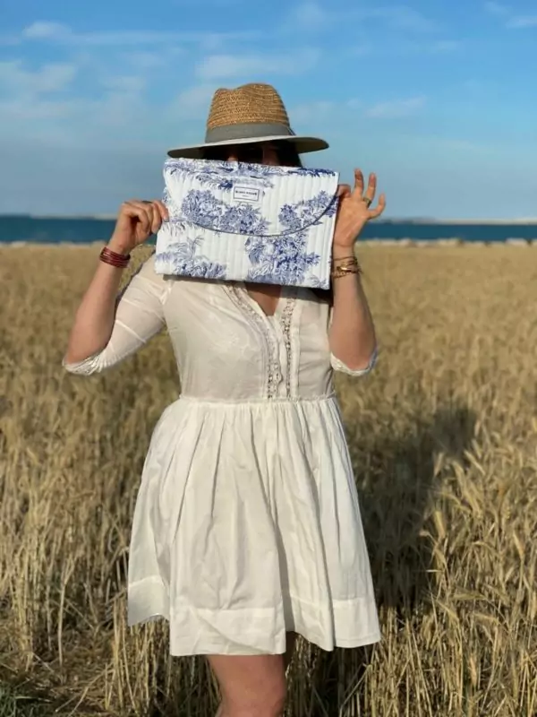 Offrez-vous une belle pochette en toile de jouy