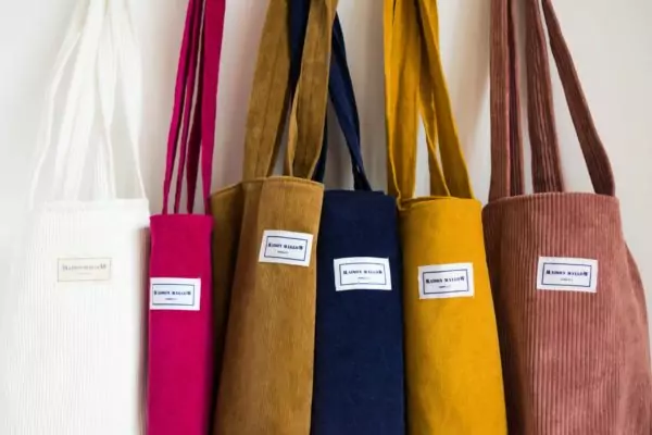 Les cabas en velours de chez Maison Mallow