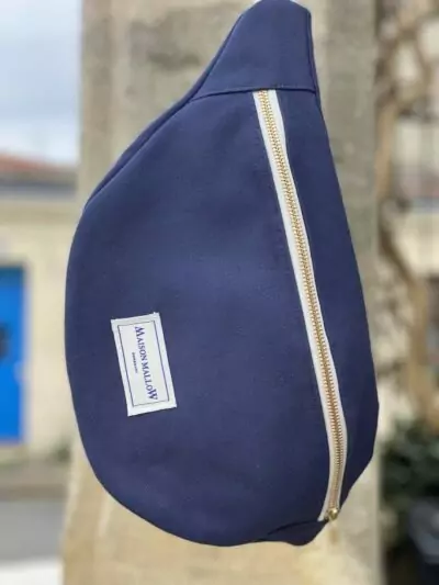 La banane en toile et aux dimensions parfaites en bleu marine