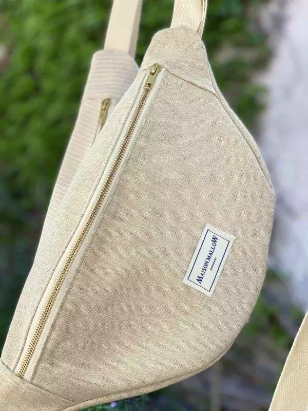 Le sac banane en lin écru