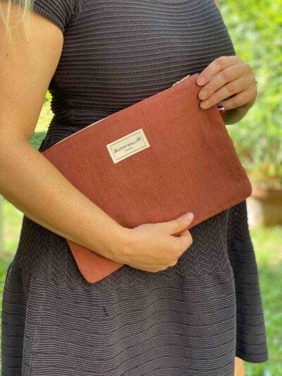 pochette en lin terracotta