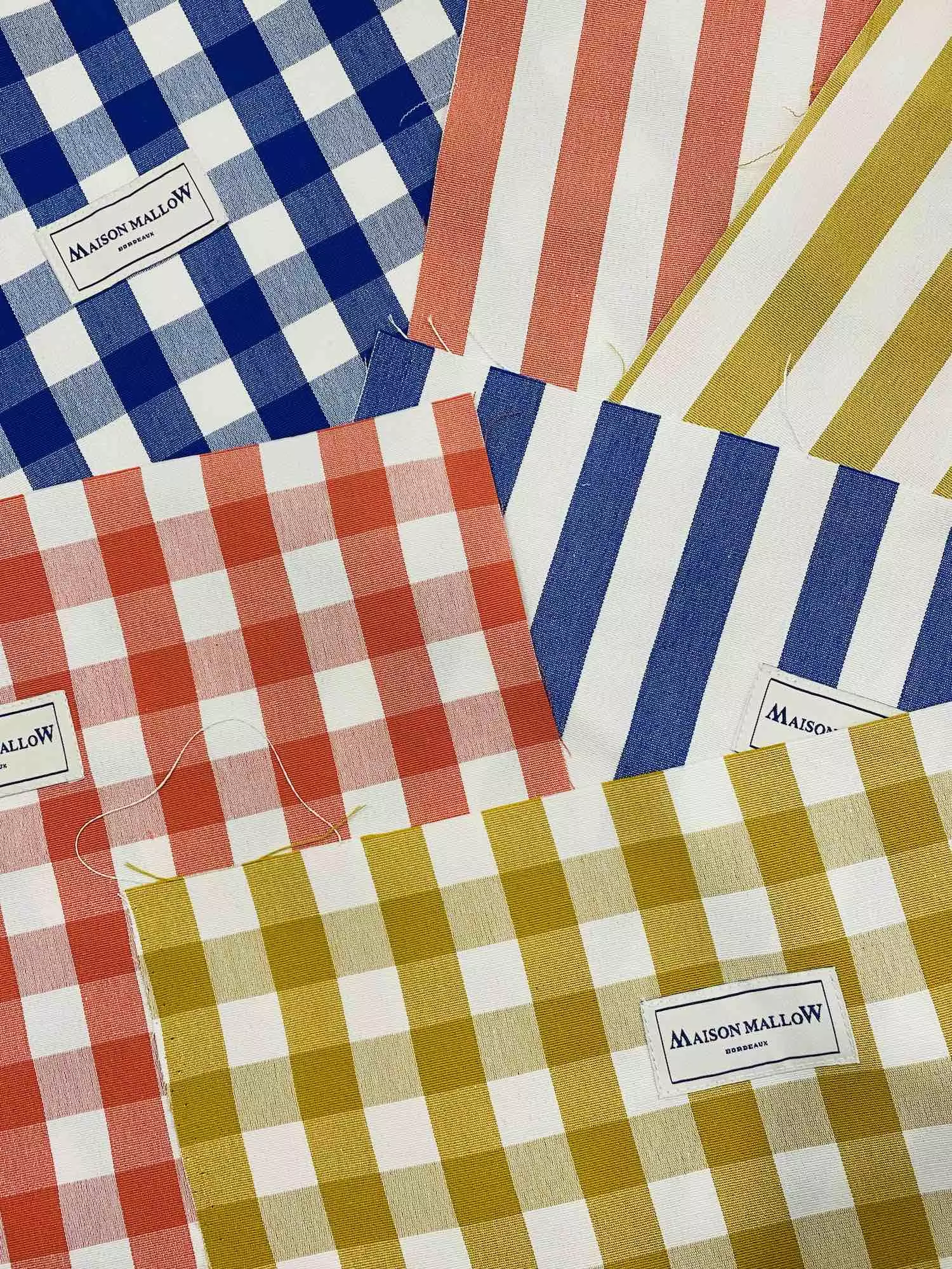 Tissus rayés et à carreaux de couleurs vives Tissus rayés et à carreaux de couleurs vives