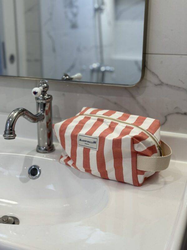 Trousse de toilette à rayures rouge et blanc