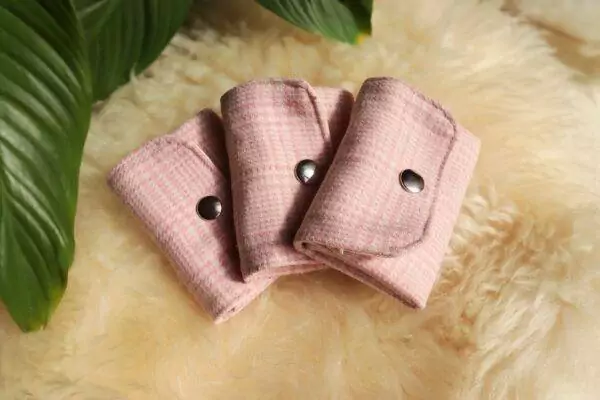 Mini Portefeuille en tweed rose Maison Mallow