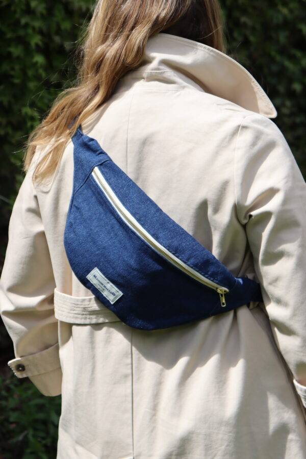 Sac banane en jean bleu