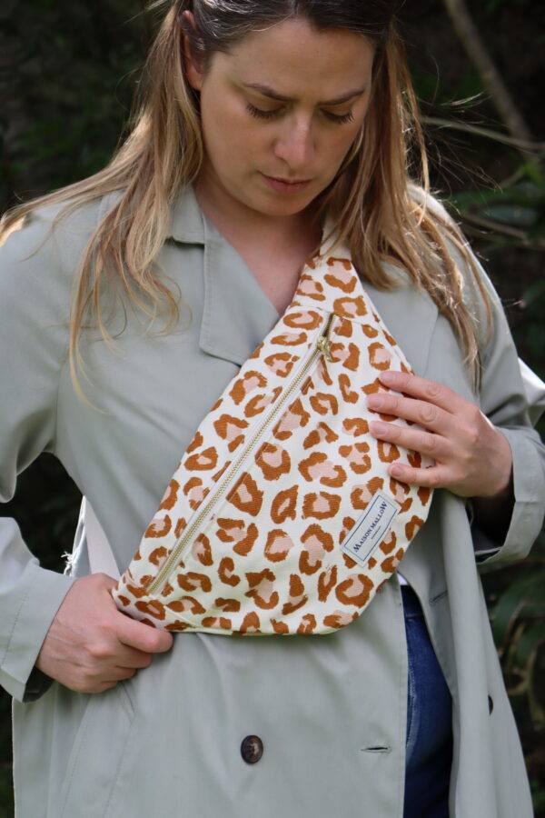 Sac banane léopard écru et camel