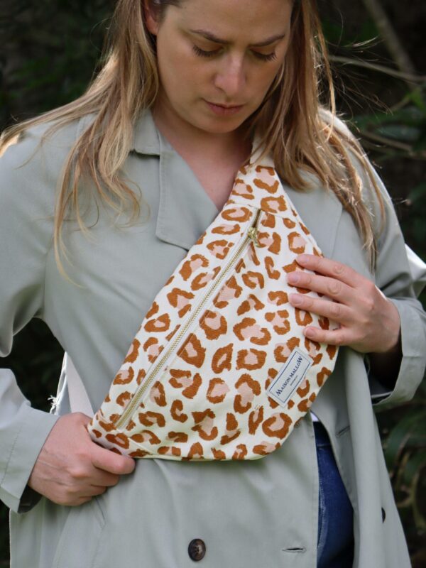 Sac banane léopard écru et camel