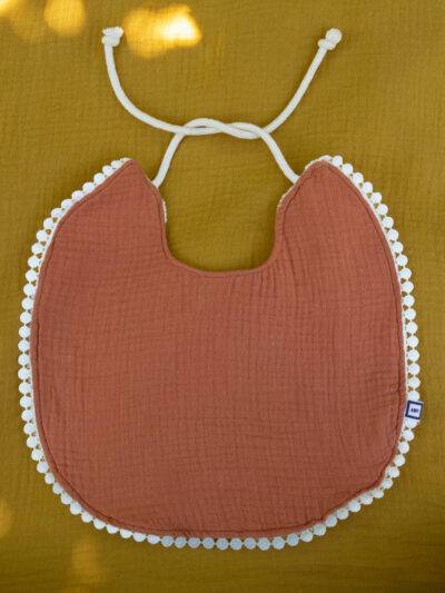 bavoir en gaze de coton terracotta