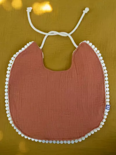 bavoir en gaze de coton terracotta