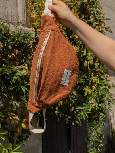 sac banane en lin terracotta