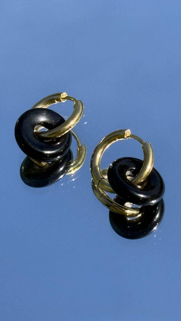 Boucles d'oreilles dorées donut onyx noir
