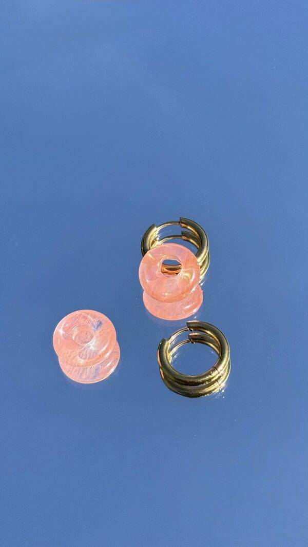 Boucles d'oreilles dorées donut quartz cerise