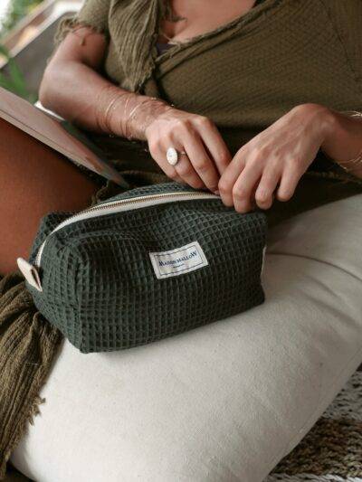 Trousse de toilette nid d'abeille vert kaki