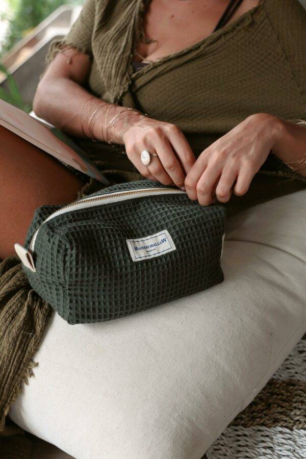 Trousse de toilette nid d'abeille vert kaki