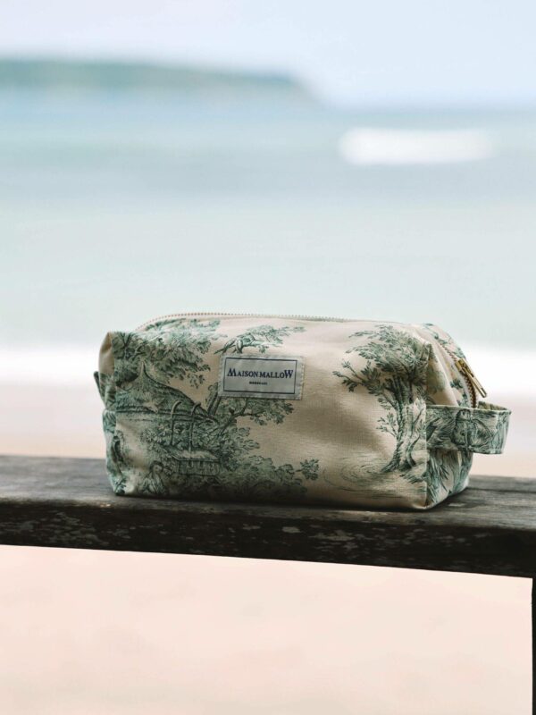 Trousse de toilette en toile de Jouy Verte