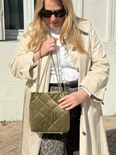 Sac bourse vert olive porté main