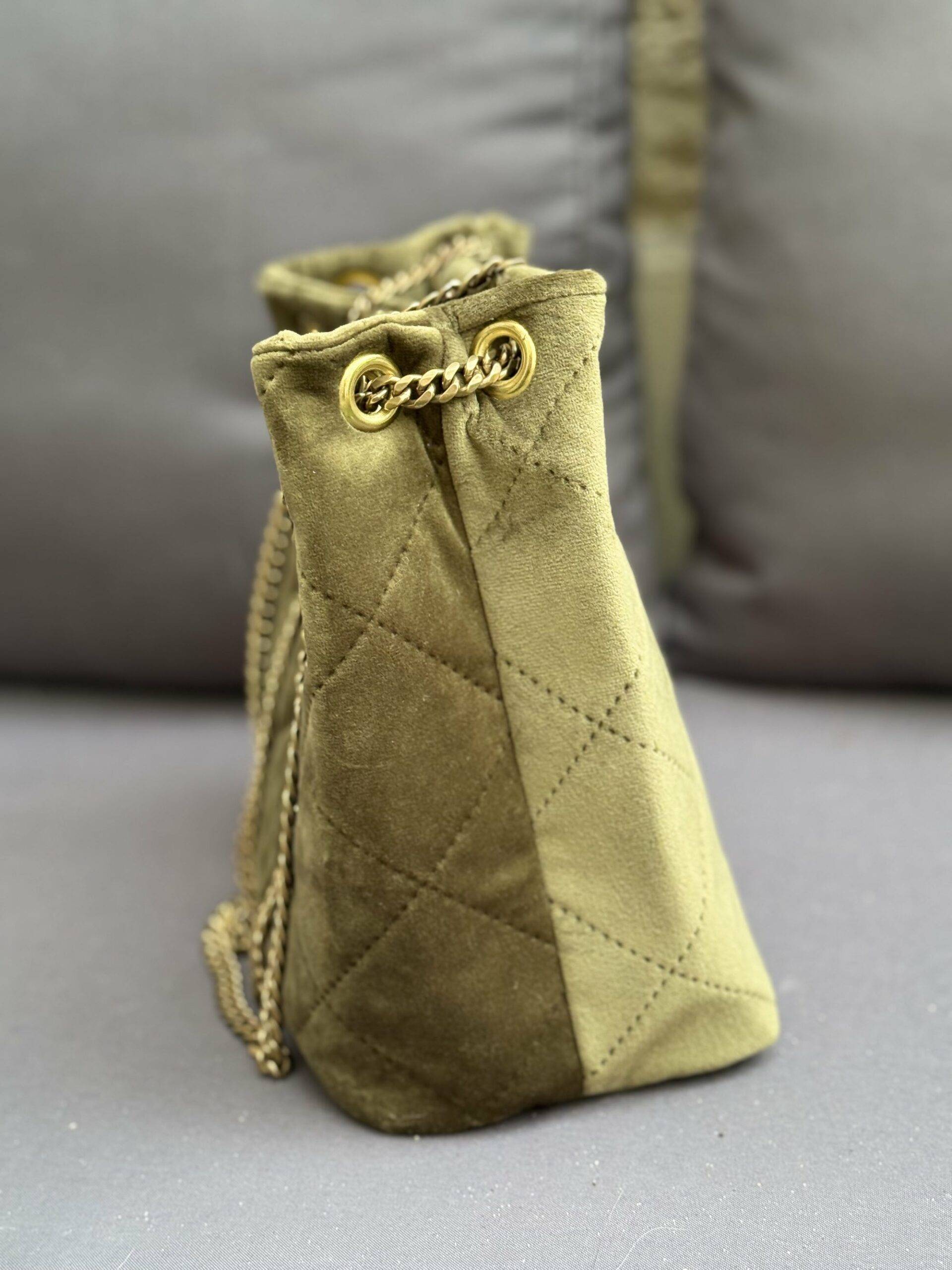 côté sac bourse vert Olive