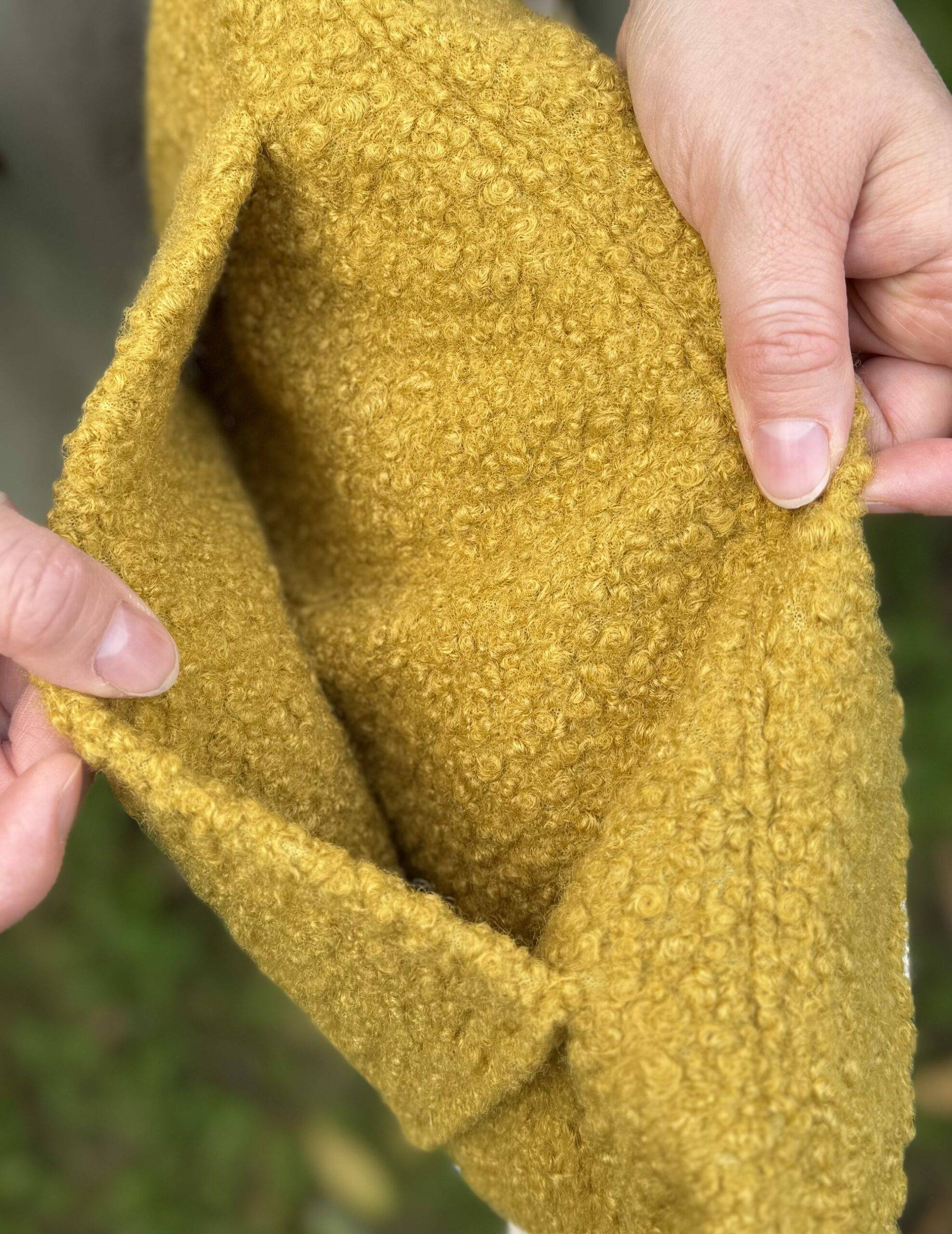 Sac banane laine bouclette jaune moutarde