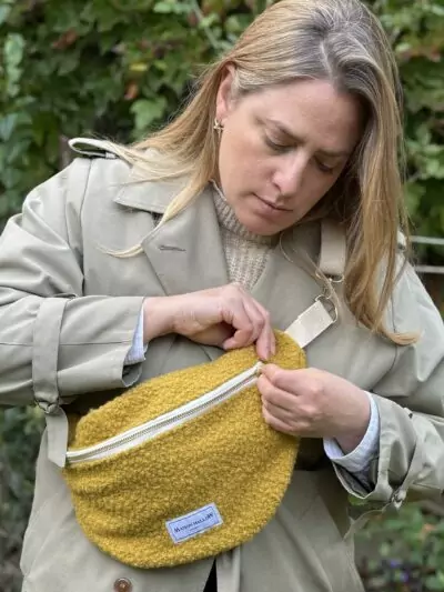 Sac banane laine bouclette jaune moutarde