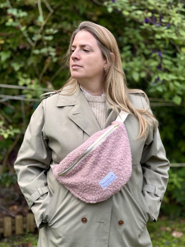 Sac banane laine bouclette rose