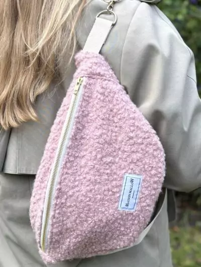 Sac banane laine bouclette rose