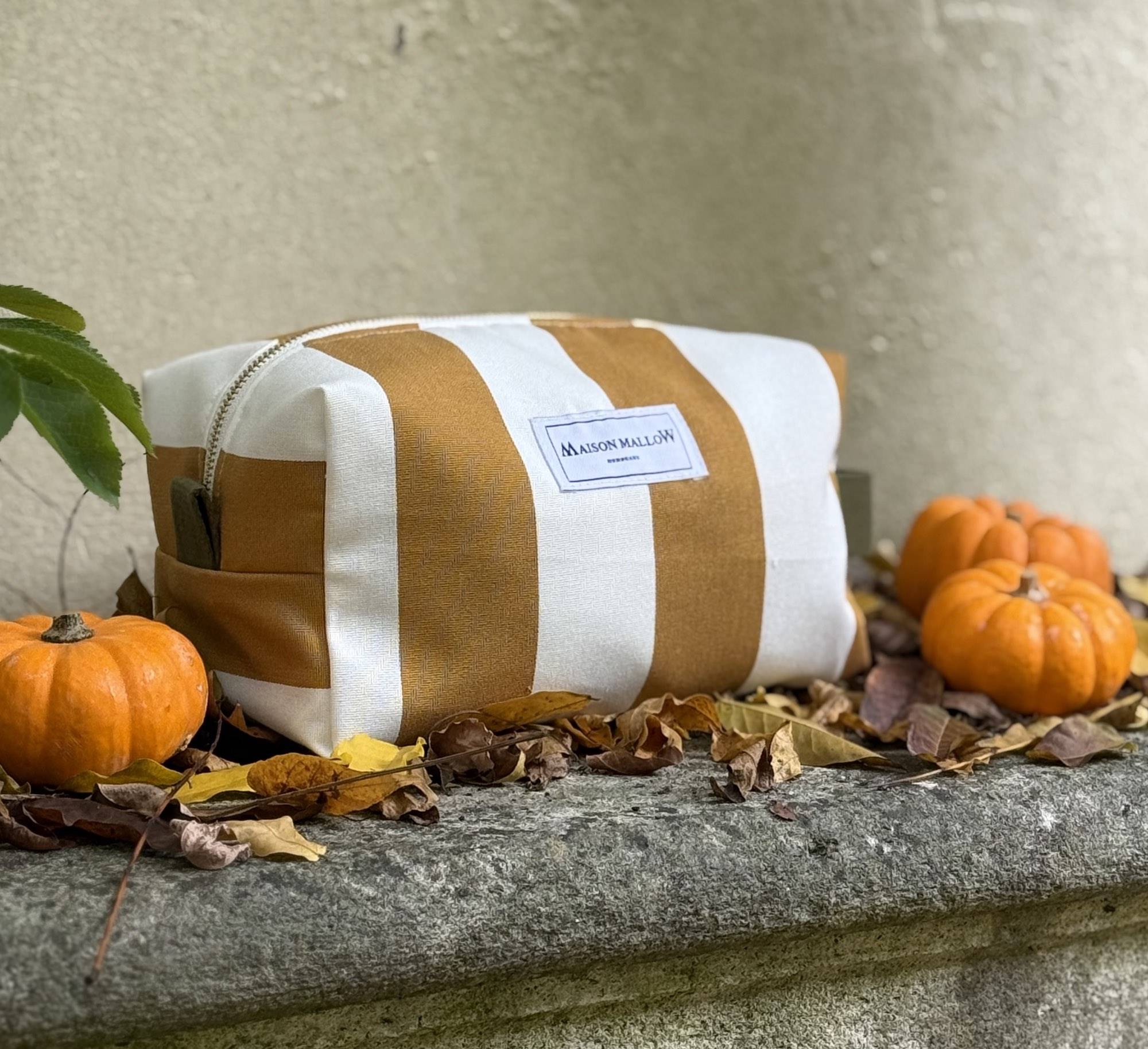 Trousse de toilette rayures jaune moutarde et blanc
