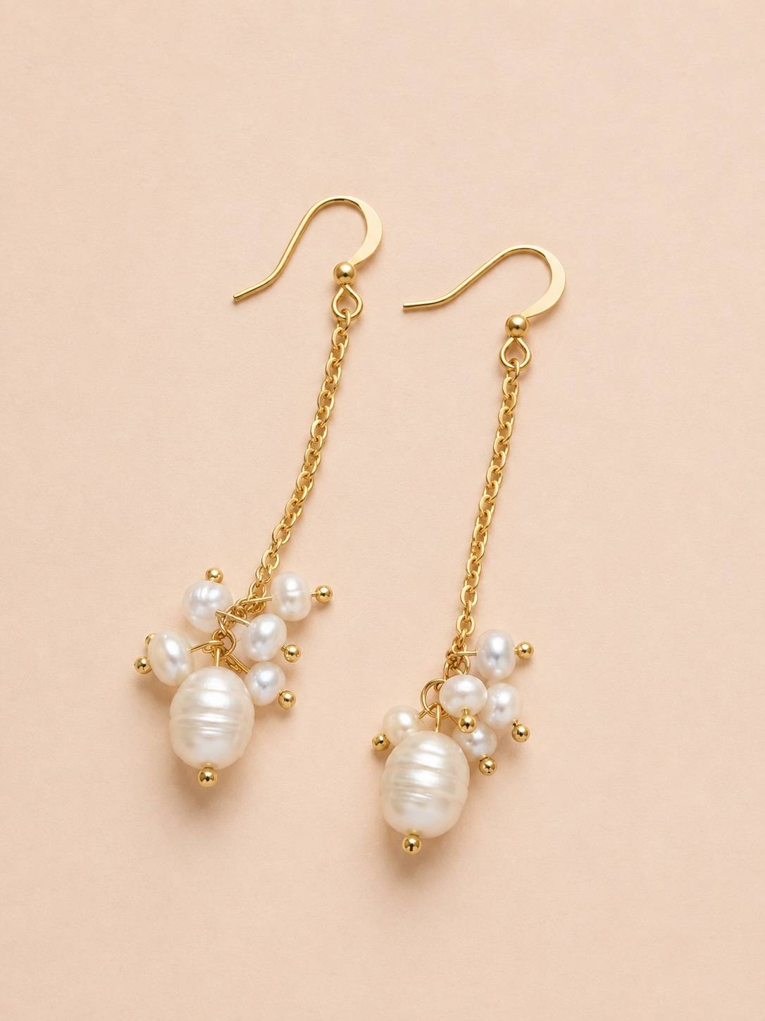 Boucles d'oreilles Amicie en perles d'eau douce et acier inoxydale