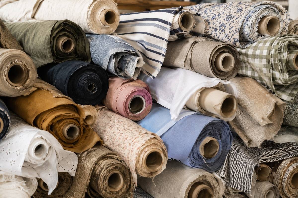 Rouleaux de tissus upcyclés