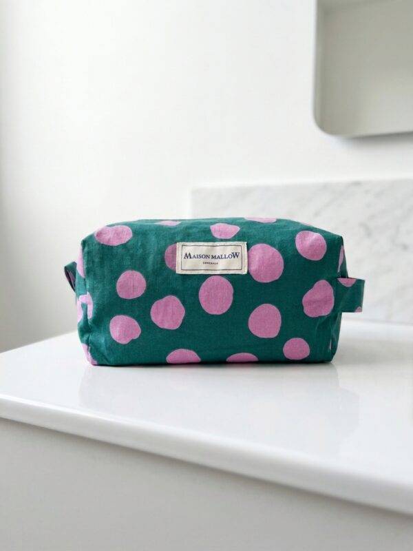 Trousse de toilette verte à pois roses